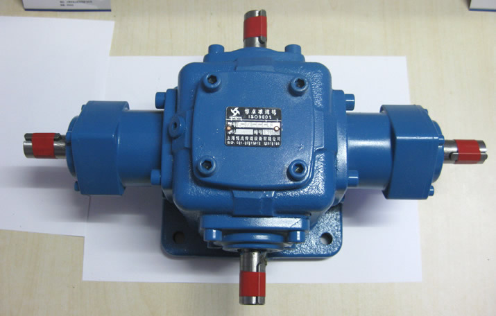 十字轉向箱 T4-1:1-1-1-LR 