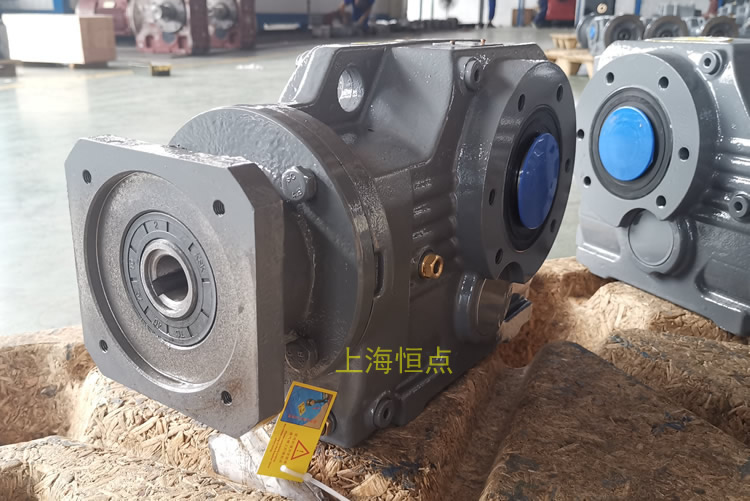 KA57減速機配伺服方法蘭 輸出通孔 實物圖-上海恒點