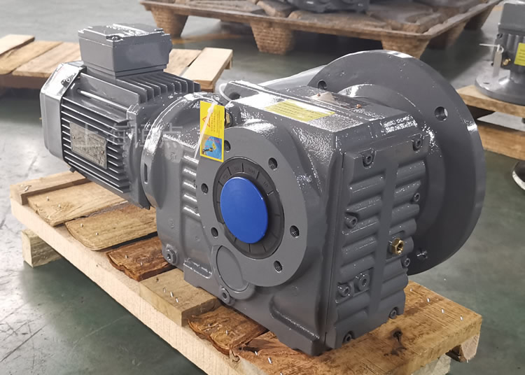 KAF67減速機 輸入配電機 輸出通孔+輸出左法蘭 實物圖 -恒點原創