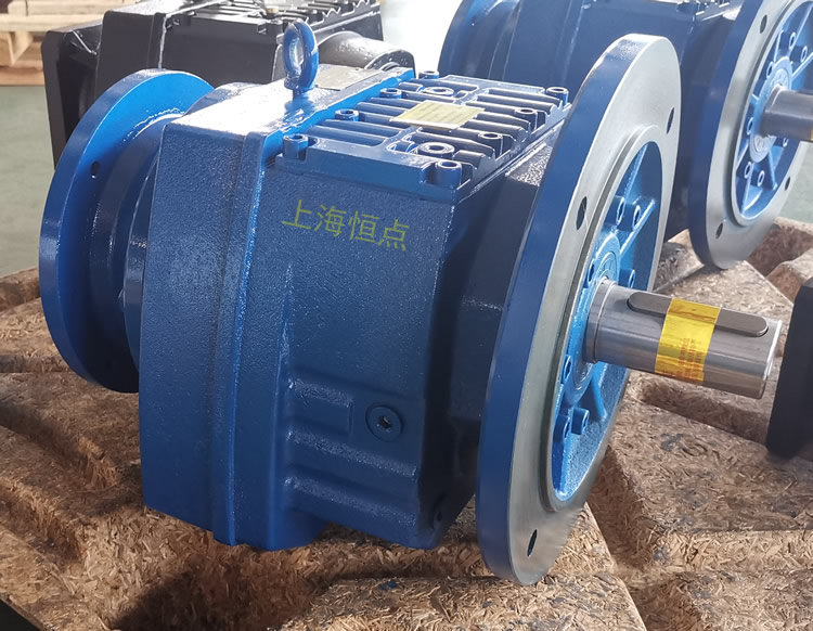 RF87減速機，輸入配法蘭B5端蓋，立式法蘭輸出，實物照片